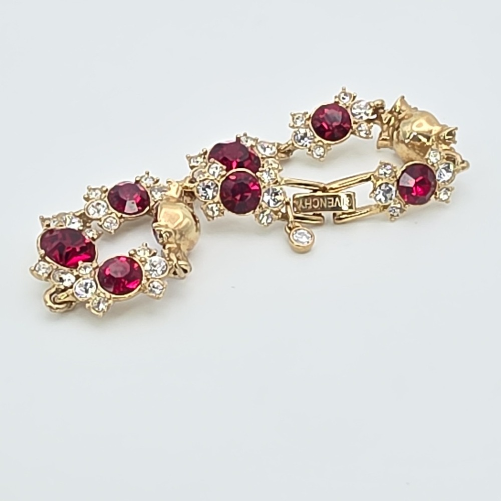 New!‎ GIVENCHY SWAROVSKI Bracelet Red & Clear Crystals Gold Plate 6.5" Signed - Picture 5 of 16
